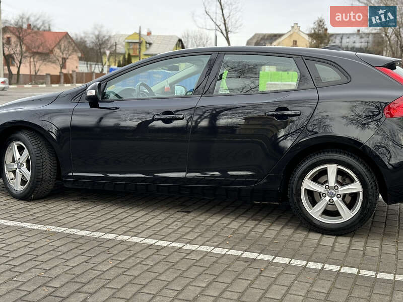 Хэтчбек Volvo V40 2013 в Коломые