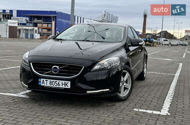 Хэтчбек Volvo V40 2013 в 