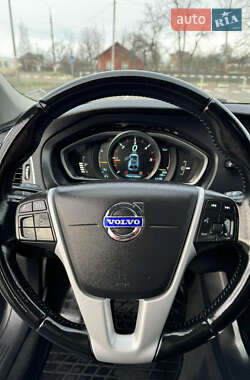 Хэтчбек Volvo V40 2013 в 