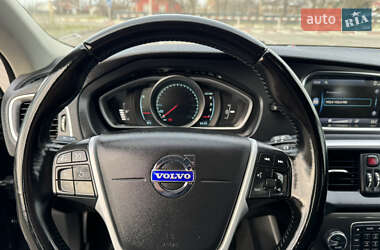 Хэтчбек Volvo V40 2013 в 