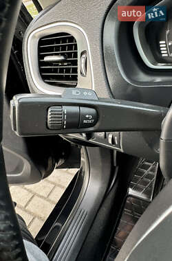 Хэтчбек Volvo V40 2013 в 