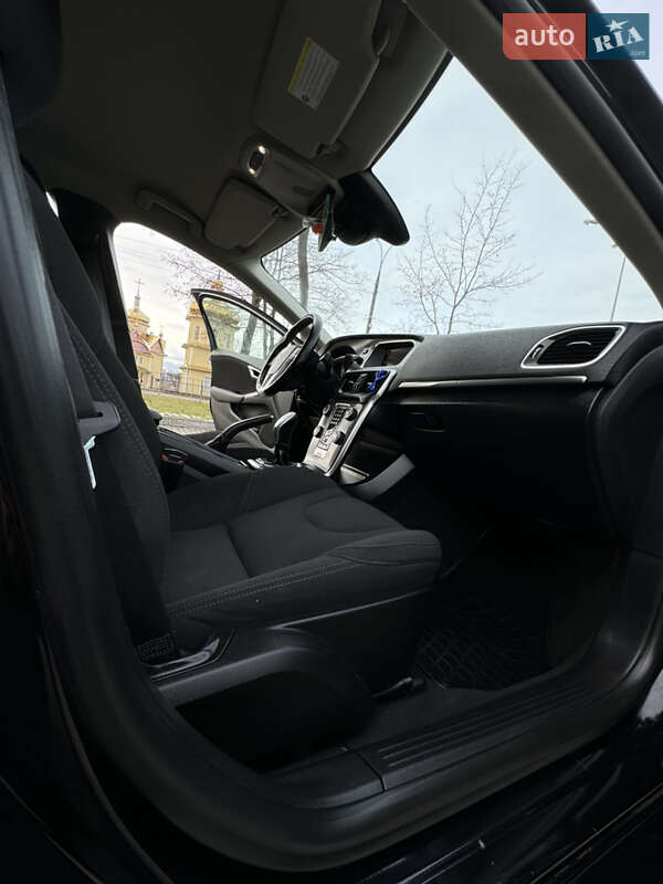 Хэтчбек Volvo V40 2013 в Коломые