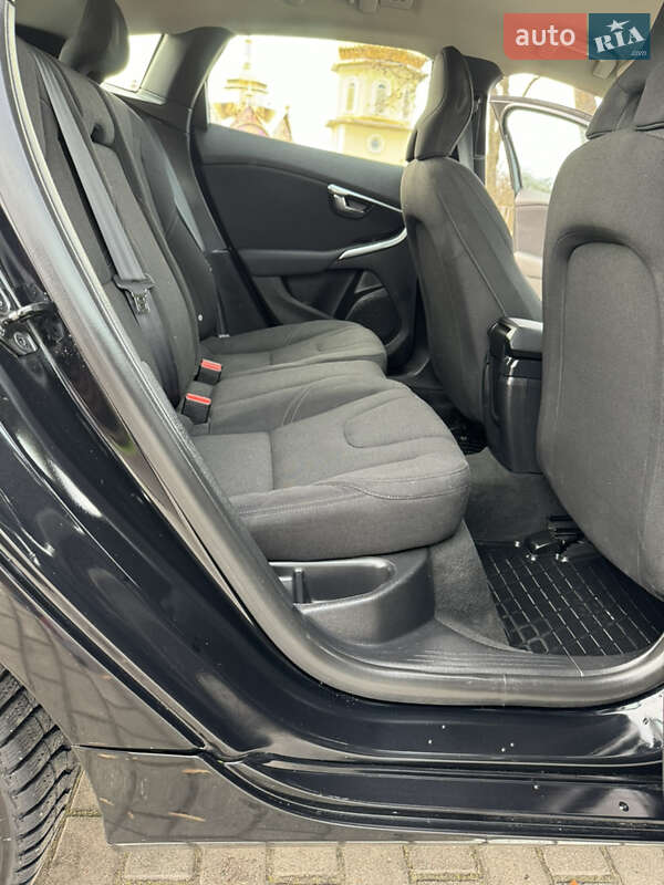 Хэтчбек Volvo V40 2013 в Коломые