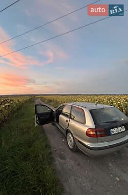 Універсал Volvo V40 1997 в Львові