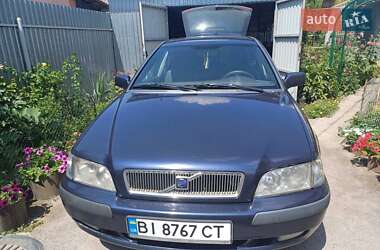 Універсал Volvo V40 2001 в Полтаві