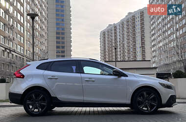 Хетчбек Volvo V40 2016 в Одесі