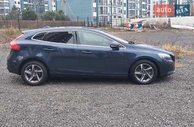 Хэтчбек Volvo V40 2014 в Луцке