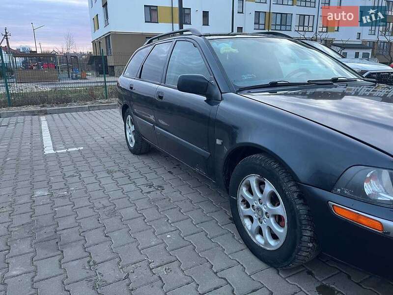 Универсал Volvo V40 2000 в Ковеле