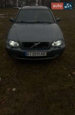 Универсал Volvo V40 2002 в Барышевке