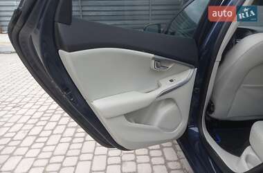 Хетчбек Volvo V40 2013 в Львові