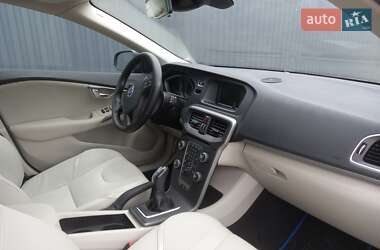 Хетчбек Volvo V40 2013 в Львові