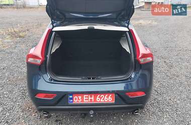 Хэтчбек Volvo V40 2014 в 