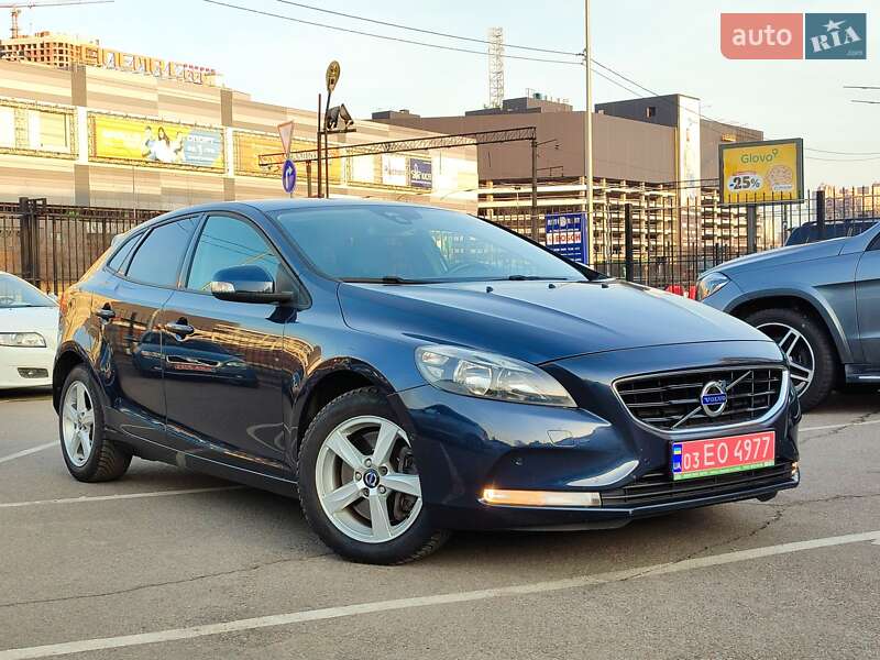 Volvo V40 2012