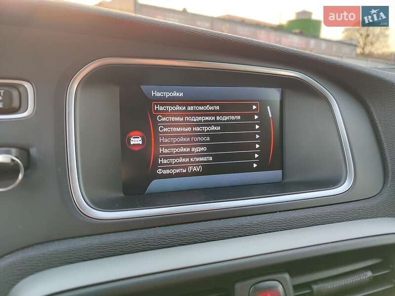 Хетчбек Volvo V40 2012 в Києві