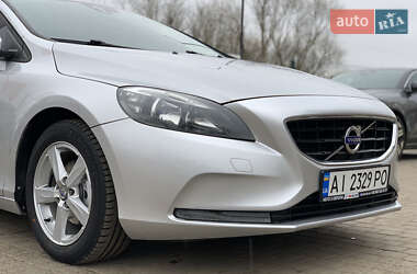 Хэтчбек Volvo V40 2014 в 