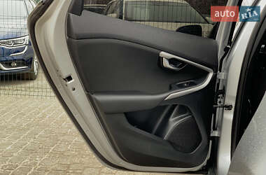 Хэтчбек Volvo V40 2014 в 