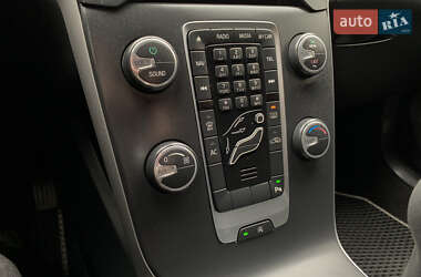 Хэтчбек Volvo V40 2014 в 