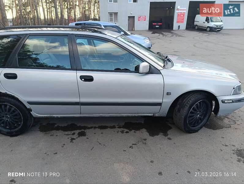 Универсал Volvo V40 1998 в Харькове