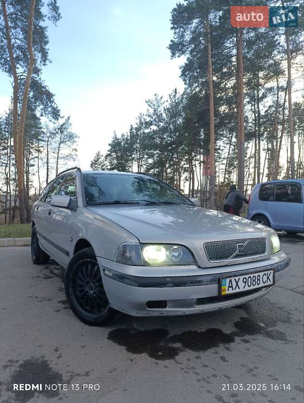 Универсал Volvo V40 1998 в Харькове