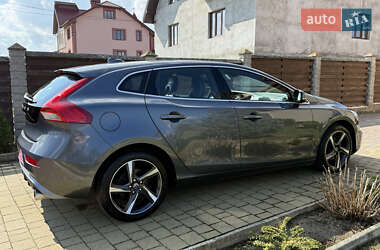 Хэтчбек Volvo V40 2013 в 
