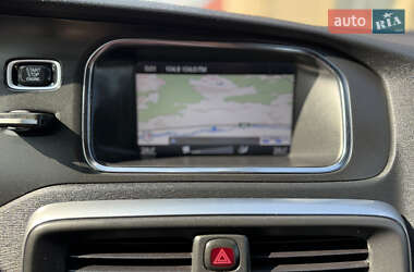 Хэтчбек Volvo V40 2013 в 