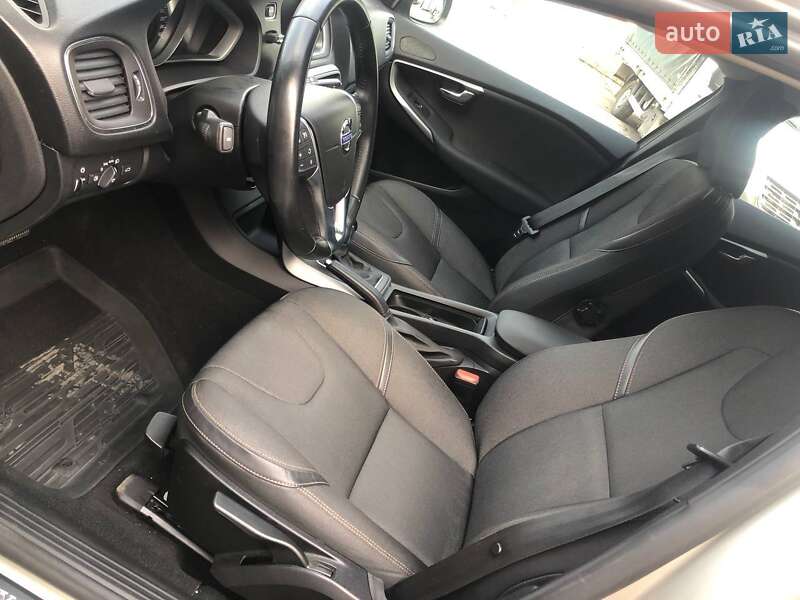 Хэтчбек Volvo V40 2018 в Ковеле