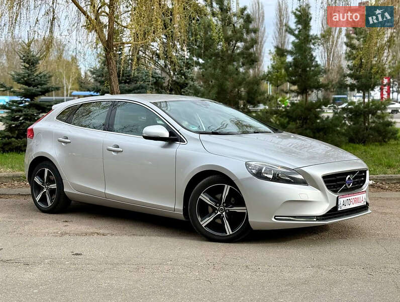 Volvo V40 2013