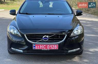 Хэтчбек Volvo V40 2013 в 