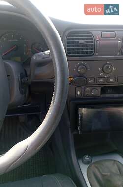 Универсал Volvo V40 2003 в 