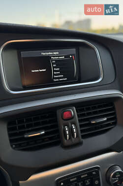 Хетчбек Volvo V40 2014 в Києві