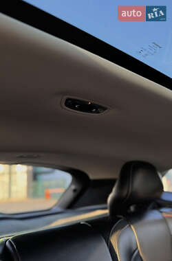 Хетчбек Volvo V40 2014 в Києві