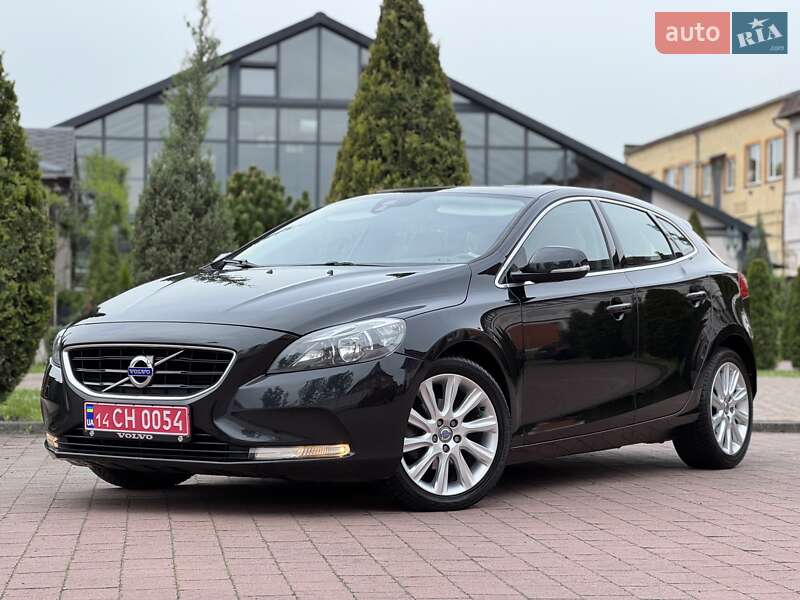 Хетчбек Volvo V40 2013 в Стрию