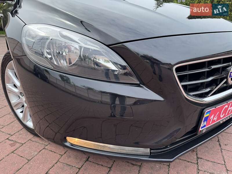 Хетчбек Volvo V40 2013 в Стрию