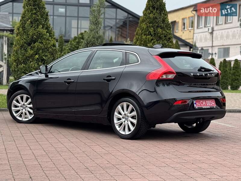 Хетчбек Volvo V40 2013 в Стрию