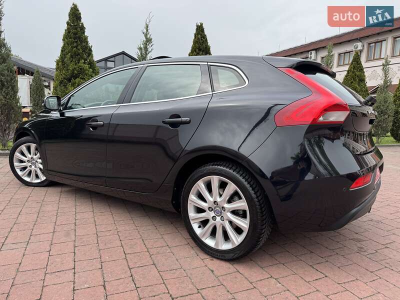 Хетчбек Volvo V40 2013 в Стрию