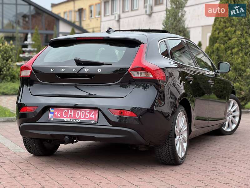 Хетчбек Volvo V40 2013 в Стрию