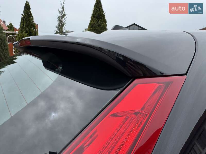 Хетчбек Volvo V40 2013 в Стрию