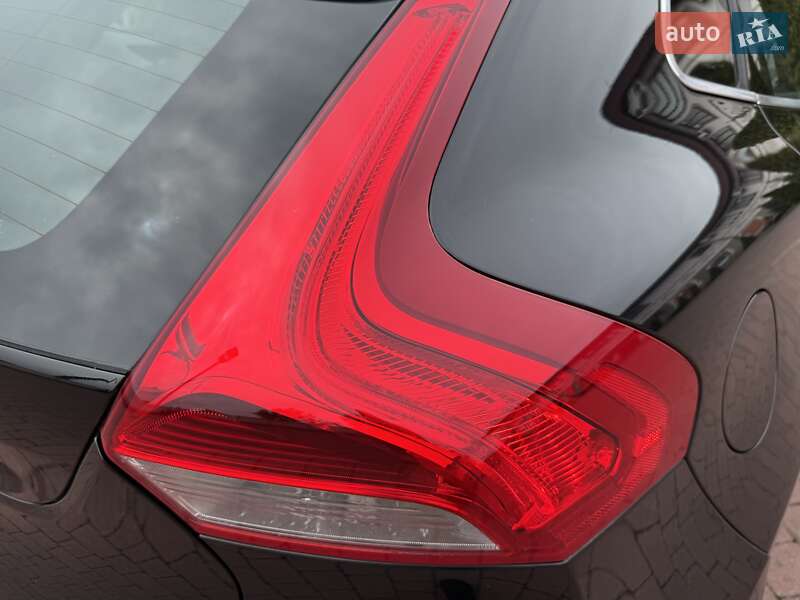 Хетчбек Volvo V40 2013 в Стрию
