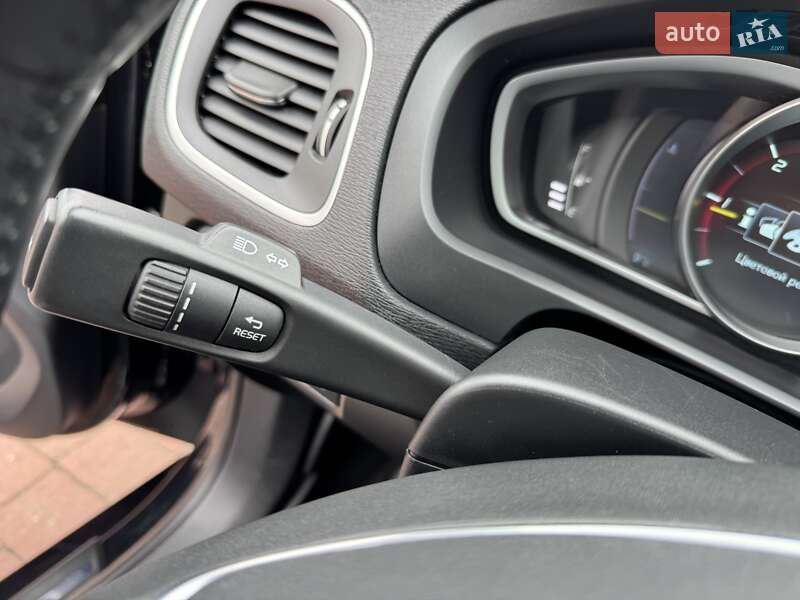 Хетчбек Volvo V40 2013 в Стрию
