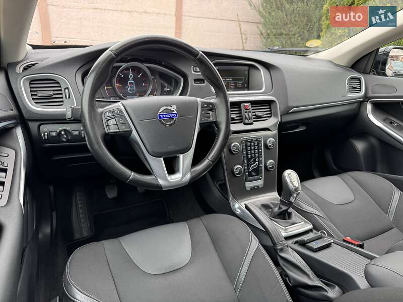 Хетчбек Volvo V40 2013 в Стрию