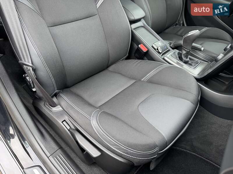 Хетчбек Volvo V40 2013 в Стрию