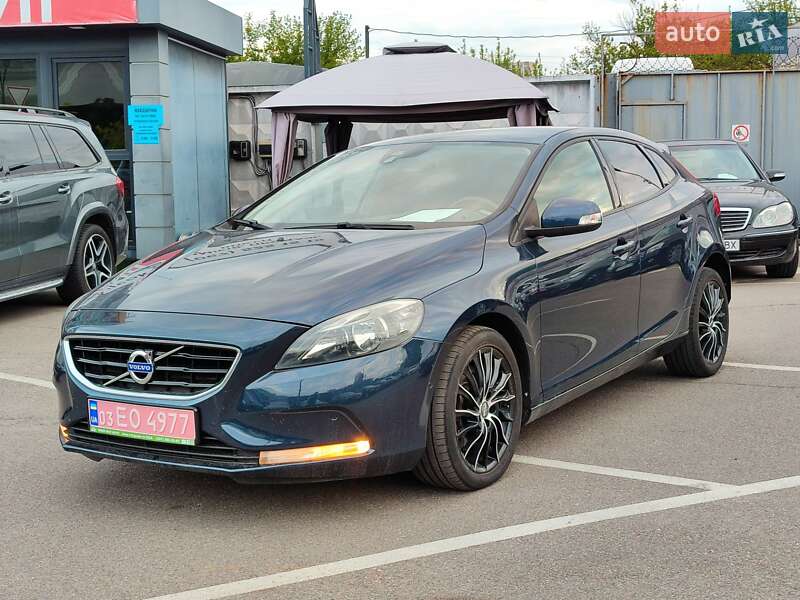 Хетчбек Volvo V40 2012 в Києві