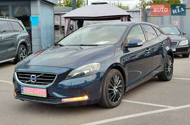 Хэтчбек Volvo V40 2012 в 