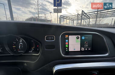 Хэтчбек Volvo V40 2017 в 