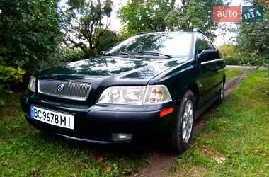 Универсал Volvo V40 2000 в 