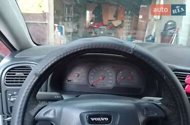 Универсал Volvo V40 2000 в 