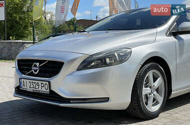 Хэтчбек Volvo V40 2014 в 