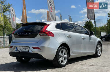 Хэтчбек Volvo V40 2014 в 