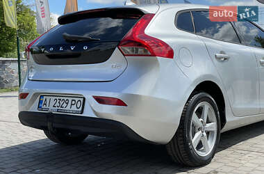 Хэтчбек Volvo V40 2014 в 