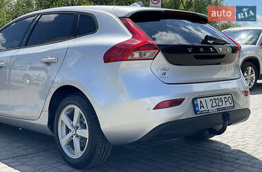 Хэтчбек Volvo V40 2014 в 